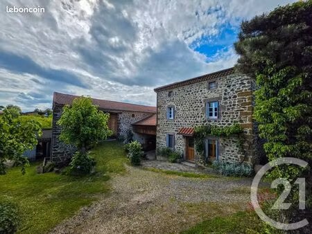 ferme 4 pièces 80 m²