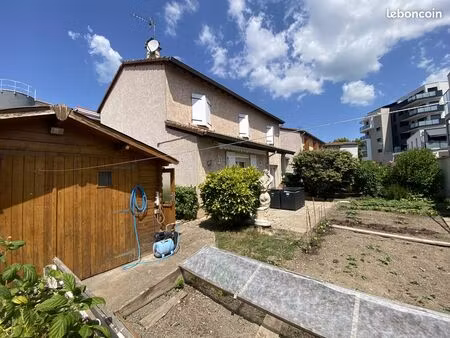 maison 5 pièces 107 m²