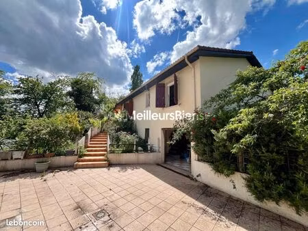 villa 4 pièces 85 m²