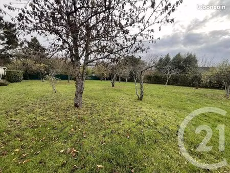terrain 1 530 m² beaugency