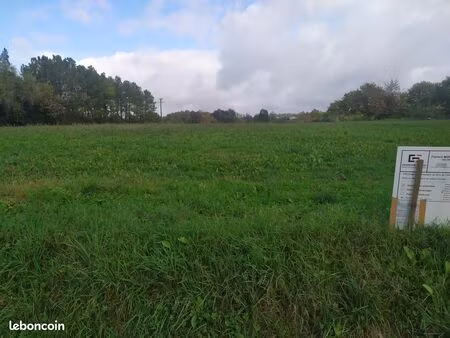 4 terrains à bâtir plat (libre de tout constructeur)