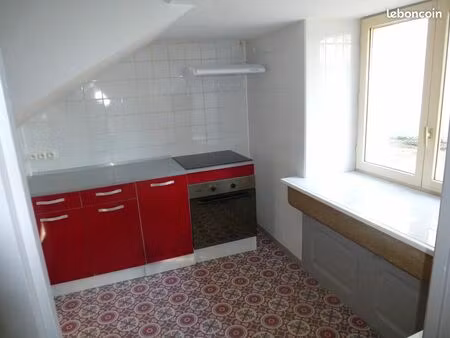 villegusien loue appartement f2