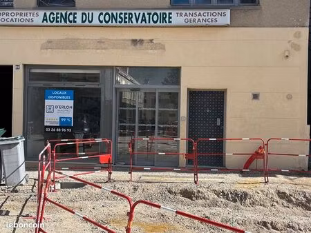 local commercial 320 m²