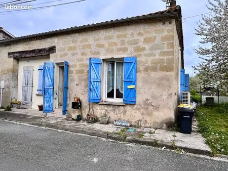 jolie maison de village en pierre 120m2 avec jardin