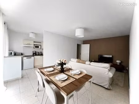 appartement meublé avec piscine à louer  proche hôpital
