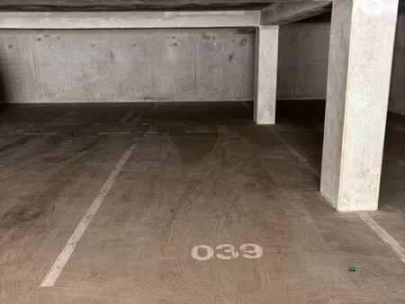parking betheny 25m2 vendu loué