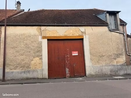 garage / grange sezanne