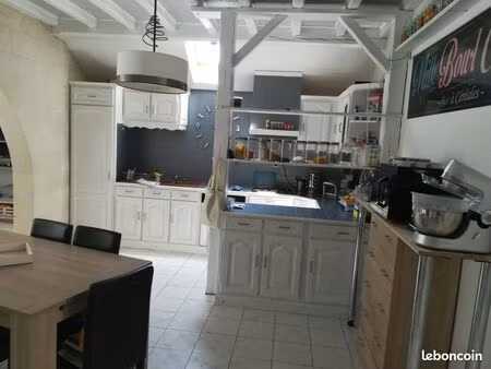 ensemble de 3 logements situé dans le bourg de briollay