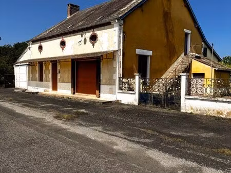 maison de campagne pleine de charme – 200 m² à rénover – terrain 700 m²