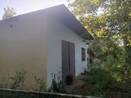 dépôt 80 m2 +terrain 1000m2