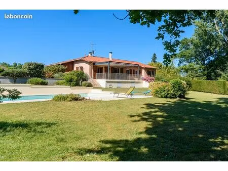 maison 6 pièces 160 m²