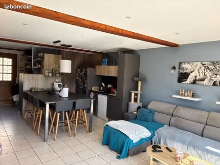 duplex esprit maison de village 74m² avec terrasse et grand garage – dpe c