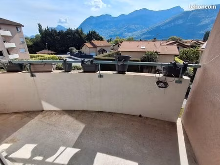 appartement 3 pieces avec balcon et belle vue sur le vercors
