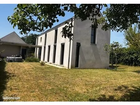 maison familiale de 140m2 sur terrain clos de 976 m2 5 chambres 185000 briare