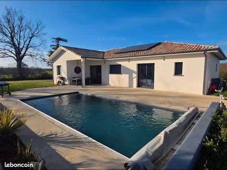 maison contemporaine de 2022 avec piscine – 120 m² habitables – terrain 1 532 m²