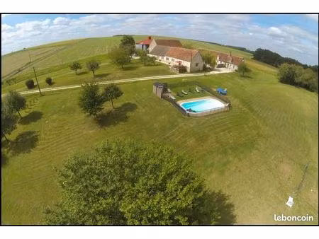 maison 11 pièces 340 m²