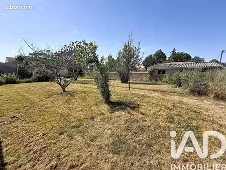 terrain 701 m² geneston