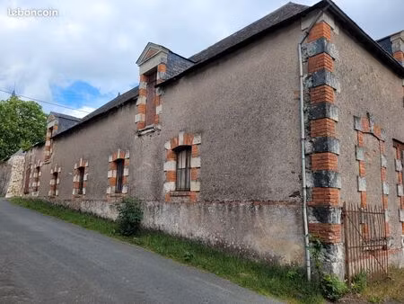 ancien bâtiment à restaurer beaulieu sur layon