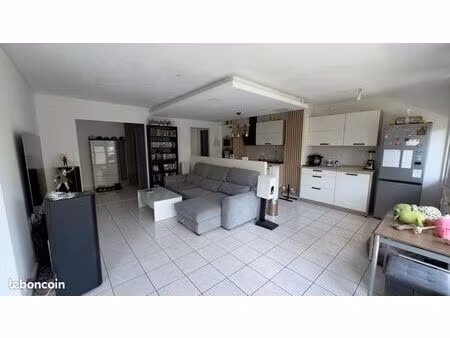 appartement 5 pièces 93 m2 avec extérieur et parking couvert au parc de libremont