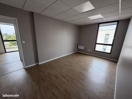 bureau privatif de 16 m²