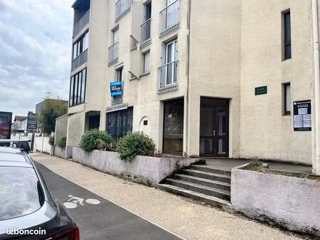 rare local commercial  jean jaures  60+23+31m2  7 places de parking