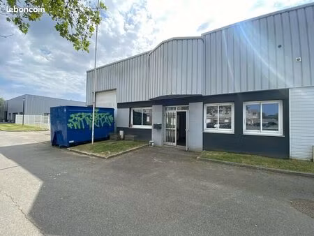 local d'activite 320 m² chantepie