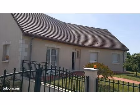 jolie maison de plain-pied  avec sous-sol total