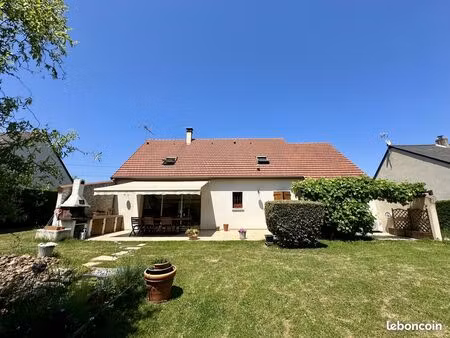 maison 6 pièces 140 m²