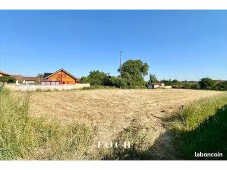 terrain 1677 m² clémery