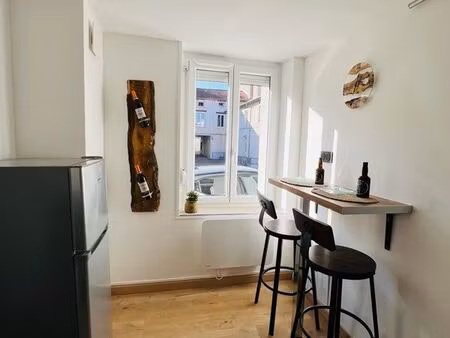 appart t2 +terrasse+parking