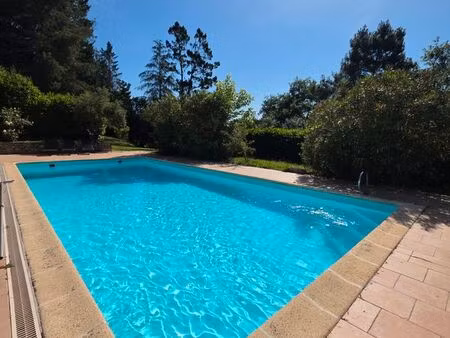 villa 204 m² avec piscine et studio indépendant