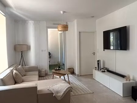t2 - rdc - 53 m² - neuf face à la loire