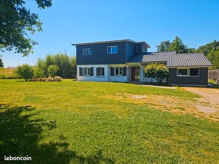 propriété 7 pièces 234 m²