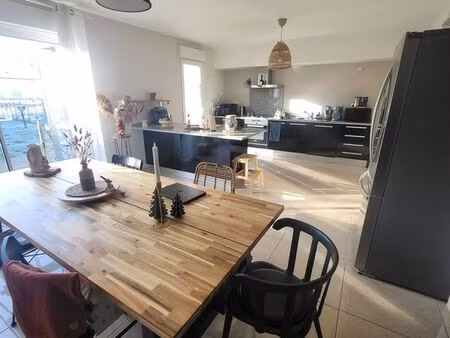 loue maison savonnieres