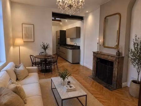 maison de ville - entièrement rénové - rare à la location