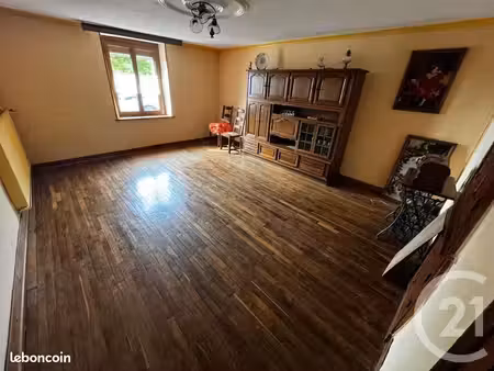 maison 5 pièces 145 m²