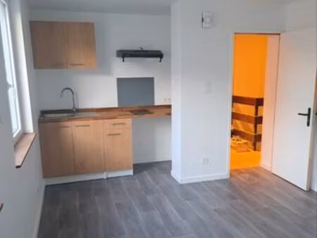 studio 25m2 refait à neuf