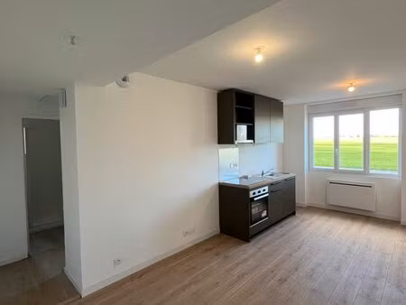 t2 javené / disponible de suite