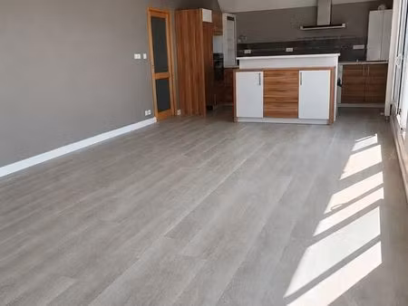t4 lumineux de 82 m² avec garage