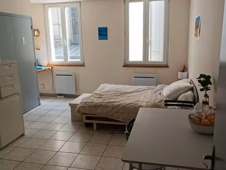 studio meublé avec cellier