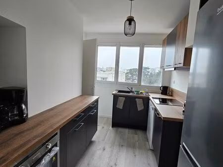 ? appartement familial t5 avec balcon – 81 m² – orléans sud  tram au pied