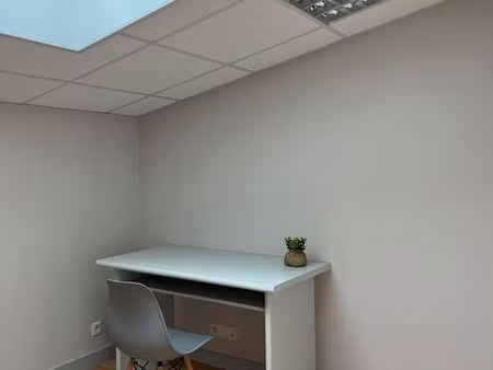 bureau à louer tinteniac centre 7m2