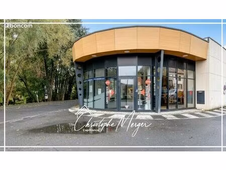 local commercial 157 m²