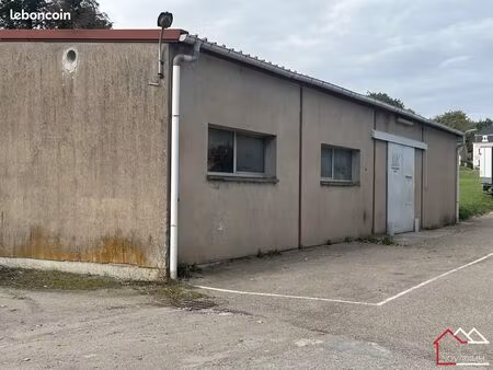local 300 m² vatimont