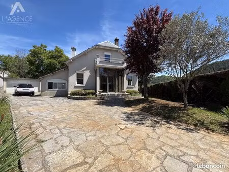 maison 5 pièces 141 m²