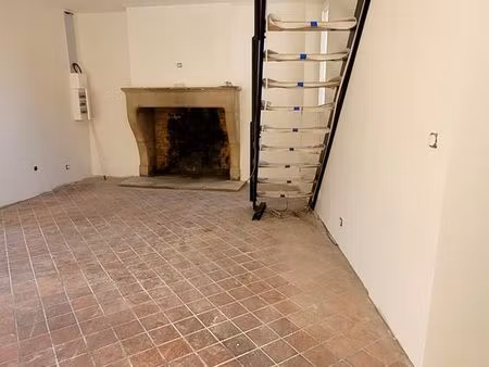 vends maison atypique entièrement rénovée