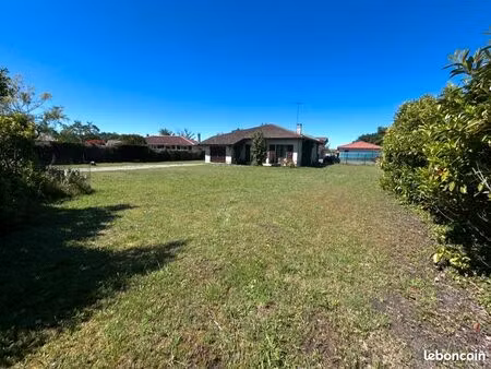 maison en centre ville sur un terrain de 1000 m2