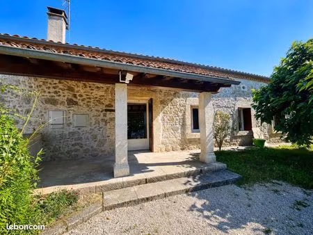 sainte-colombe - maison t4 - 110 m² - a louer
