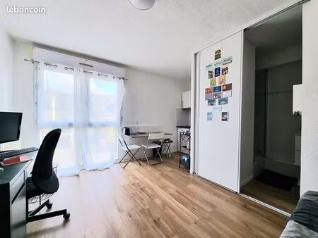 studio 1 pièce 18 m²