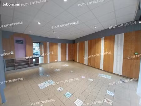 bureau 80 m²
